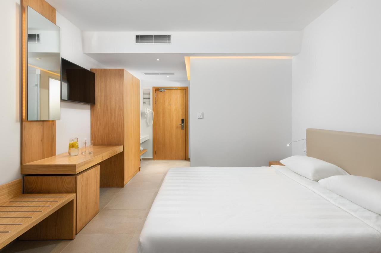 Deluxe Double Room Inland View